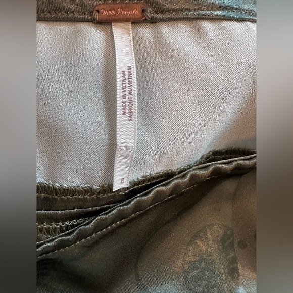 Free People Serena Slim Maxi Skirt Moon Celestial Green Olive Satin size (*8*) - Picture 9 of 11